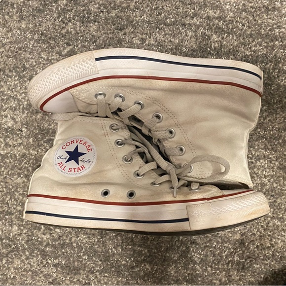 women’s white converse - Picture 1 of 3